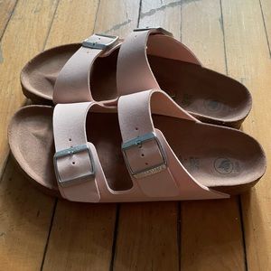 BIRKENSTOCK - Womens size 40 - Barely worn